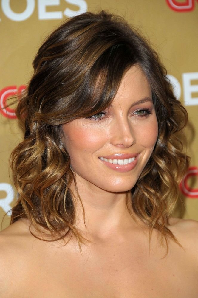 25 Short Curly  Hair  With Bangs 