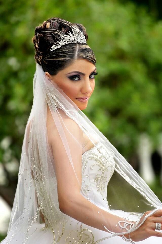 30 Beautiful Wedding Hair For Bridal Veils