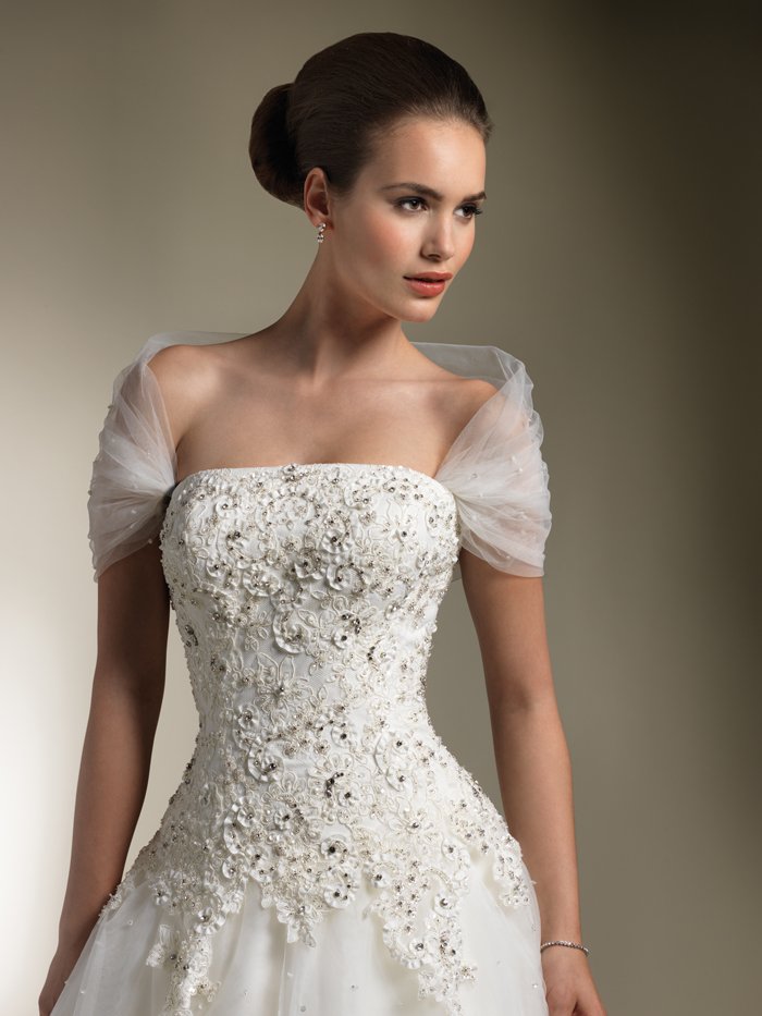 beautiful designer wedding gowns
