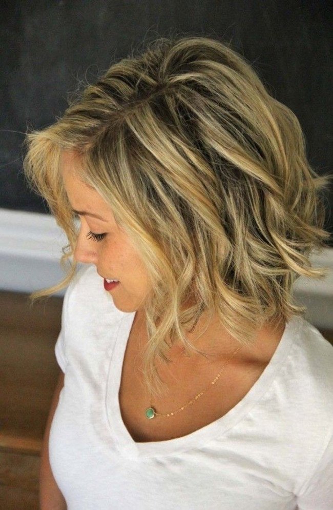 25 Short Wavy Haircuts Feed Inspiration
