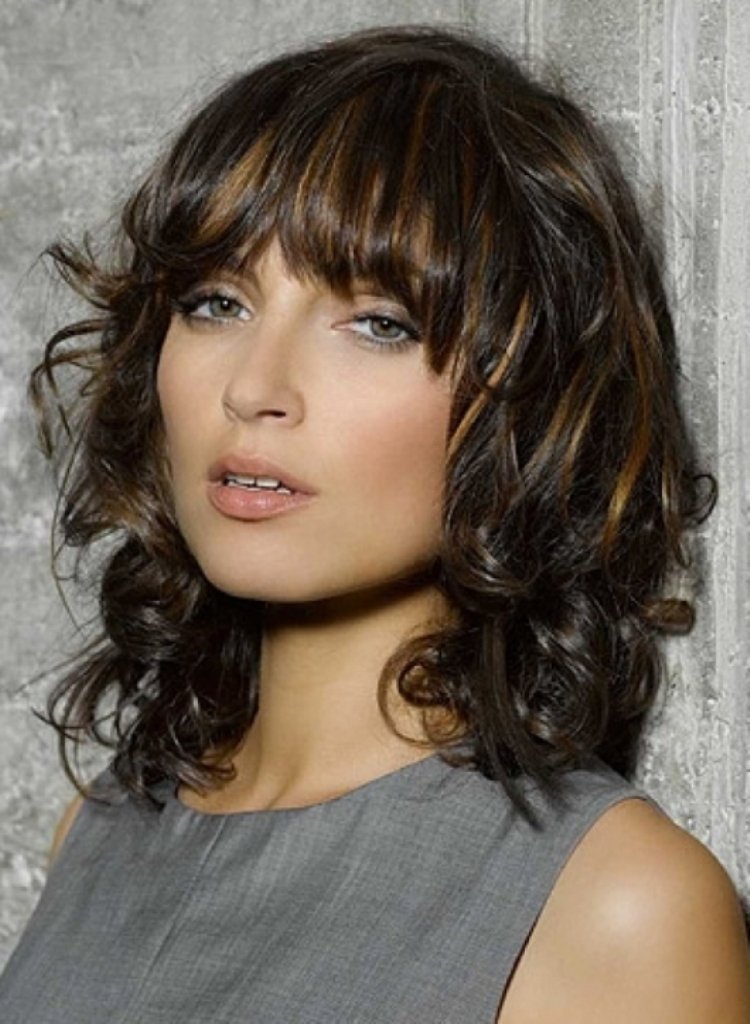 hairstyles for medium wavy hair with bangs Bangs medium wavy hairstyles ...