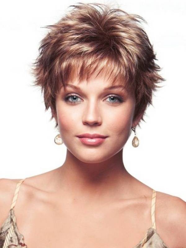 21 Short Hairstyles For Older Women To Try This Year ...