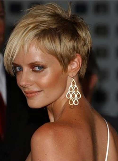 15 Easy Short Hairstyles For Women Feed Inspiration